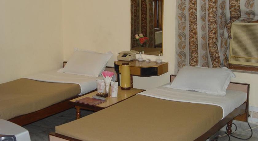 Hotel Shashi International